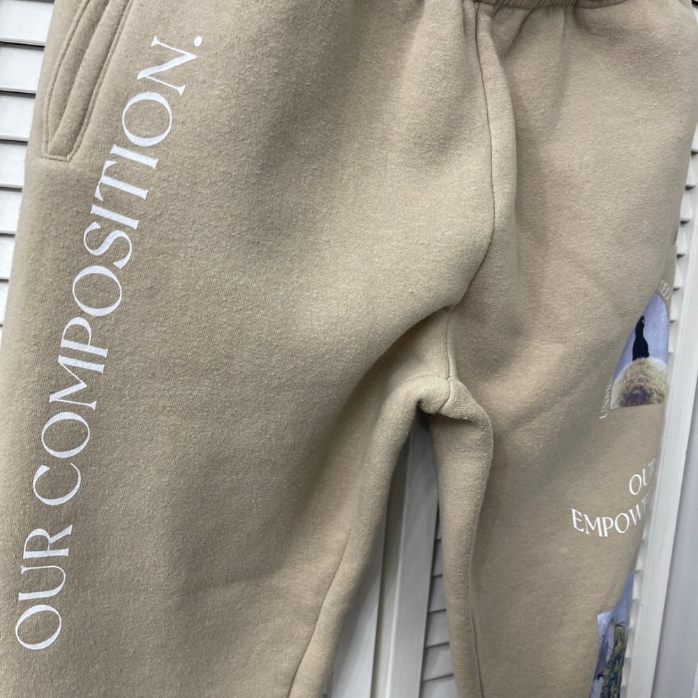 Forever 21 Men’s Sweatpants (small) - Picture 3 of 7
